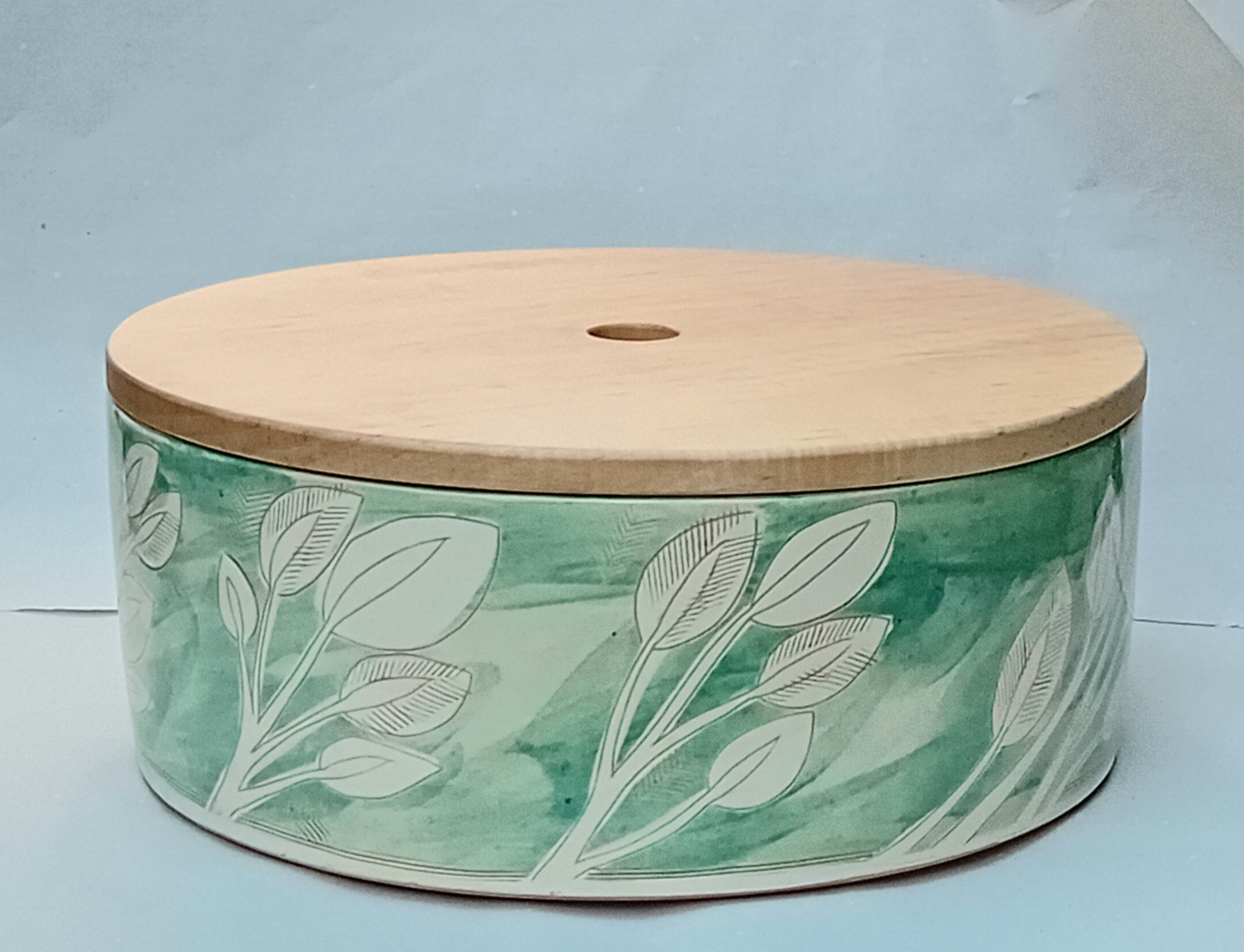 Brottopf-Holzdeckel-mint-Blaetter