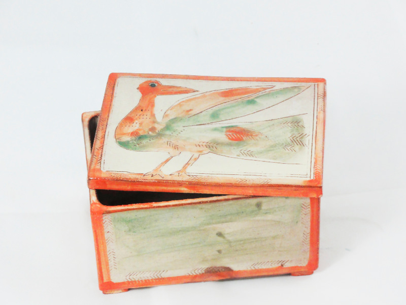 schatulle-mit-vogel-rot-u-grau