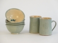Set-kleine-Tassen-und-schälchen-blaugrau